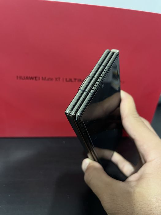 Huawei xt mate ultimate design