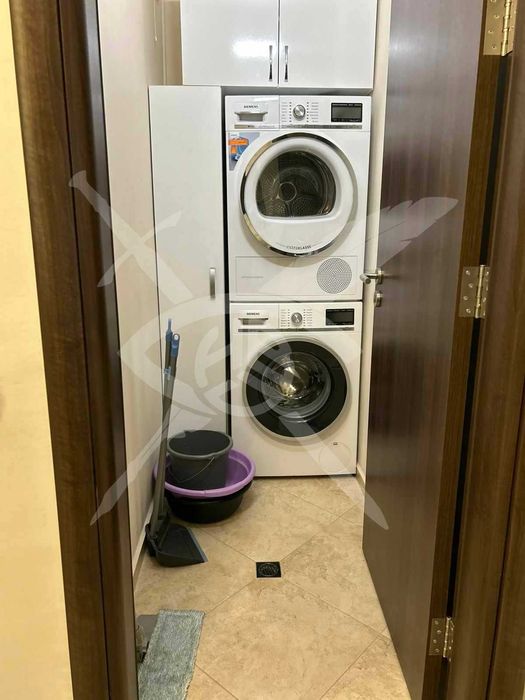 Дава се под наем Тристаен апартамент в Варна, Червен площад - 106 кв.м за 1250 € - Снимка #6