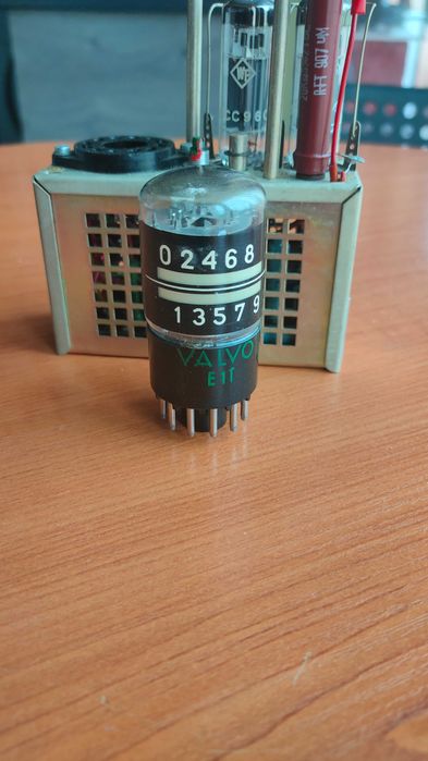 E1T- радиолампа -колекционерски уникат