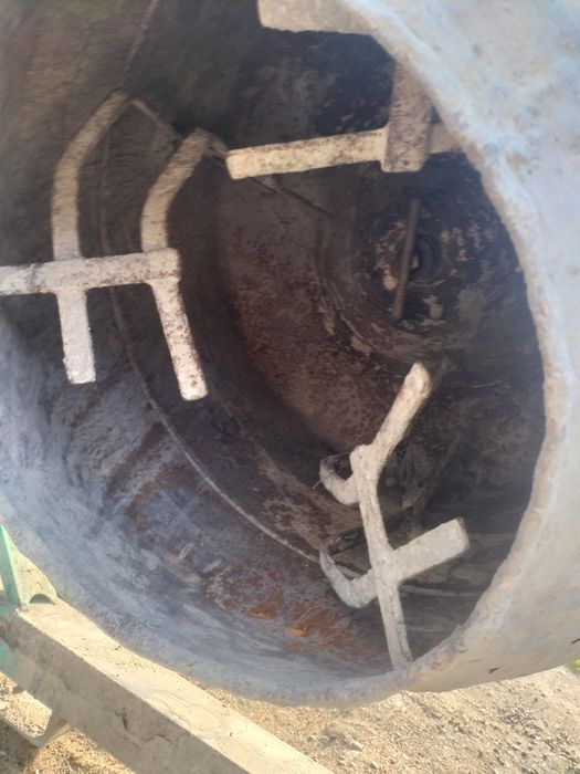 Betoniere silențioase 300litri 350litri 850 euro bucata