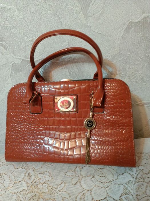 Продается сумка дамская