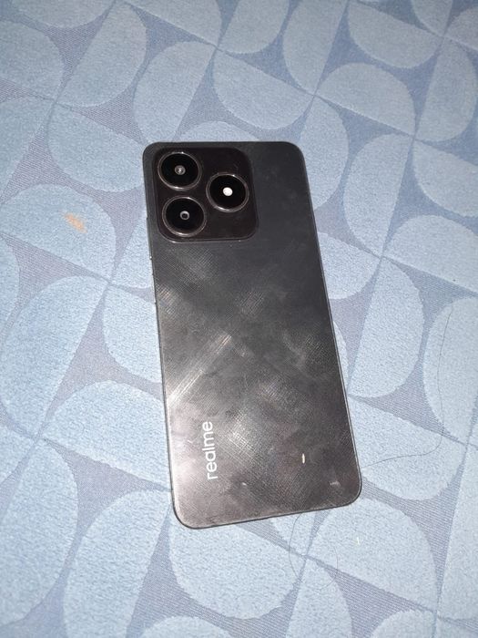 реалми 61с телефон