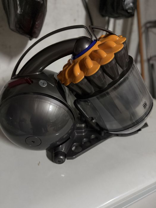 Продам пылесос Дайсон