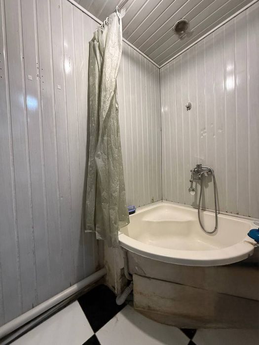 Юнусабад 19 квартал 1/1/9 27м2 бывшее общежитие 257 школа