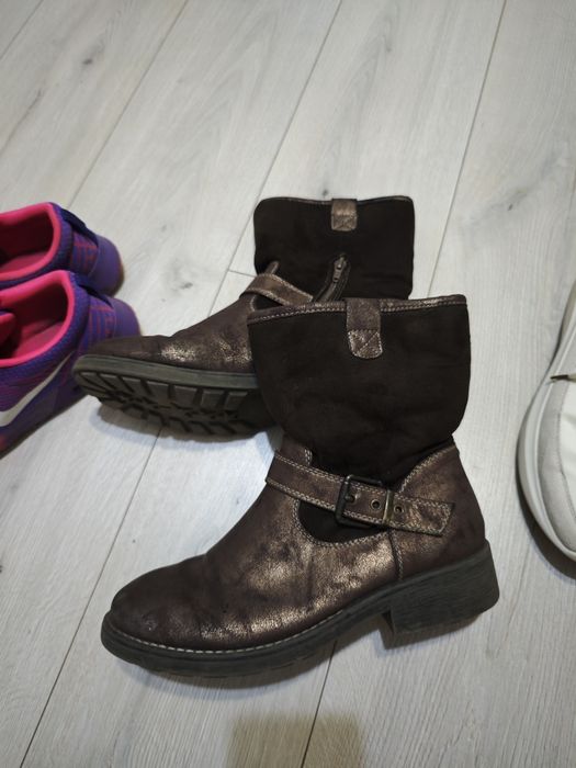 Lot Ghete de iarna imblanite Deichman și adidași Nike Air Thea mărime