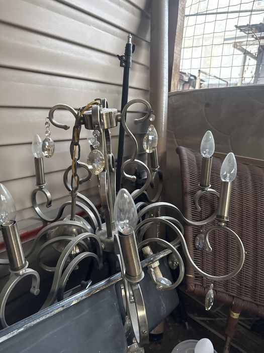 Продается люстры