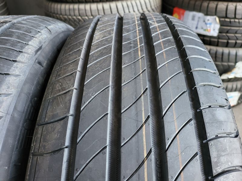 215/65/17 MICHELIN 4бр