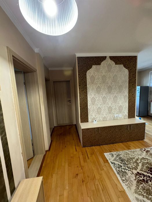 Închiriez apartament