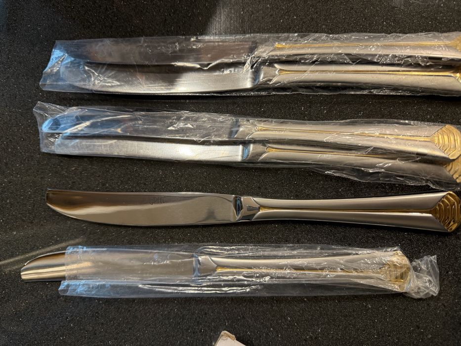 Продам столовые ножи