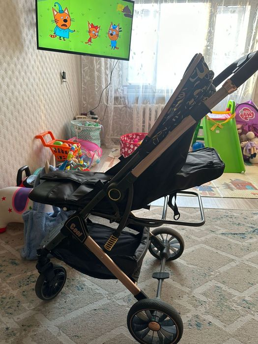 Продам детскую коляску