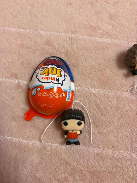 Stranger things Kinder joy фигурки