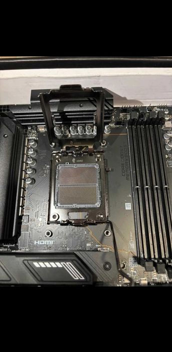 Placa de bază MSI X670E Tomahawk WI-FI AM5