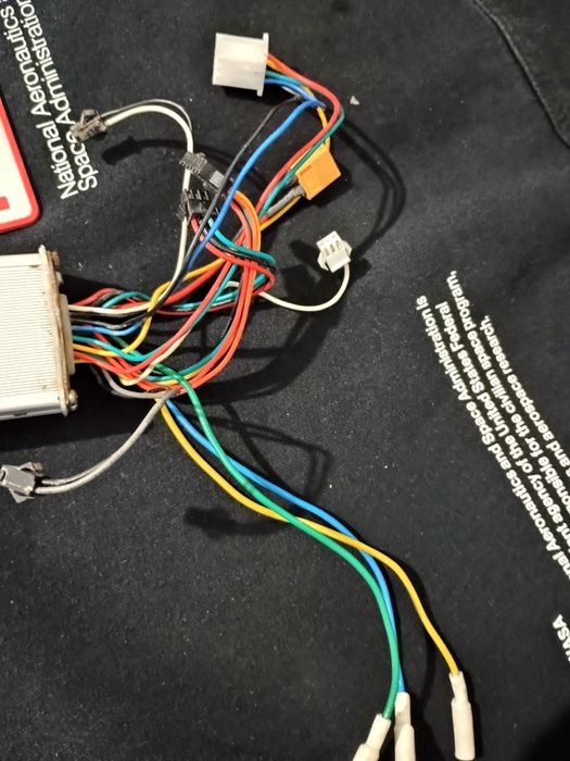 Vând controller 600w și display, trotineta electrica