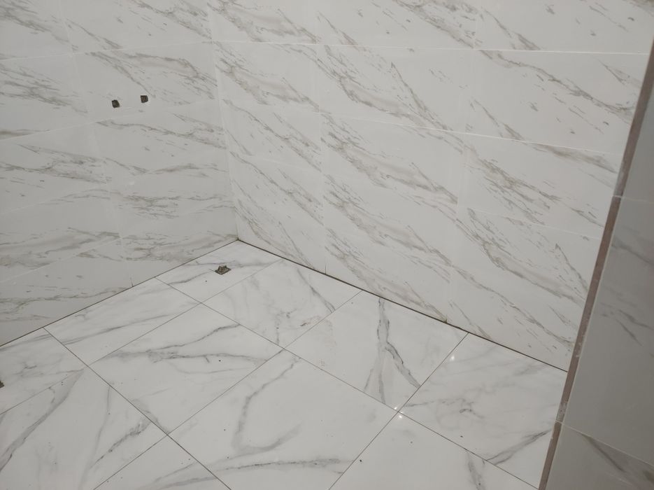 Кафель и сантехника