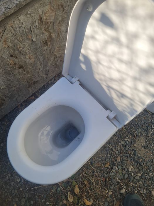 Унитаз рабочий  без бочка