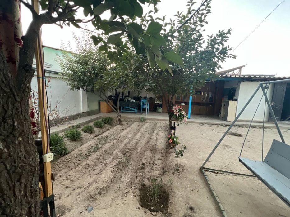 4 сотхли Ховли сотилади.