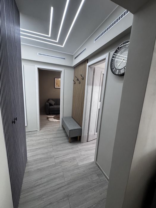 Apartament 3 camere Piața Mare–Roșiori | Renov. complet 2025 | 2 balcoane | REHAU | Mobilat