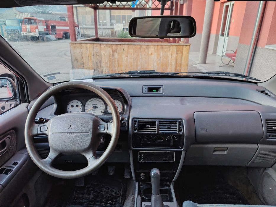 Mitsubishi space runner