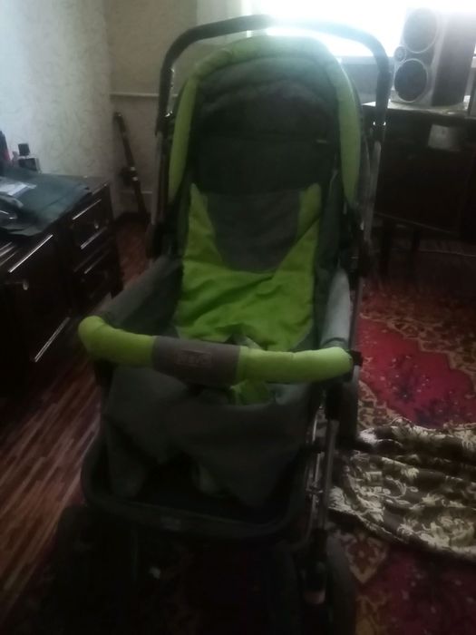 Продаю детскую коляску