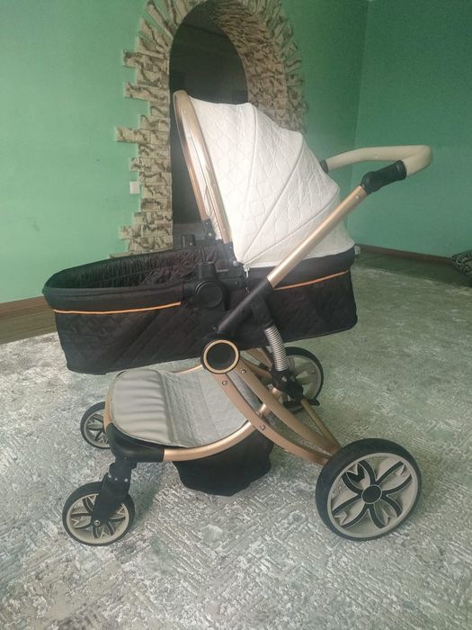 Продам коляску Voondo Egg 2в1