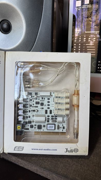 Звуковая карта ESI Julia Professional PCI Audio Interface.
