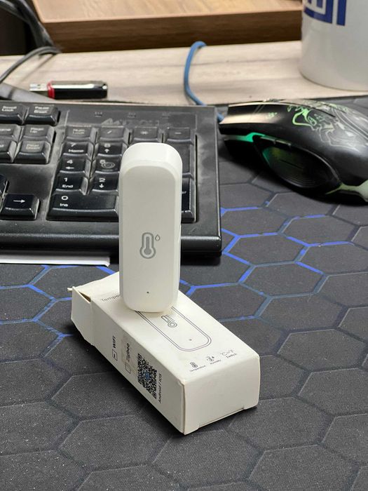Умный датчик температуры и влажности Tuya Wi-Fi