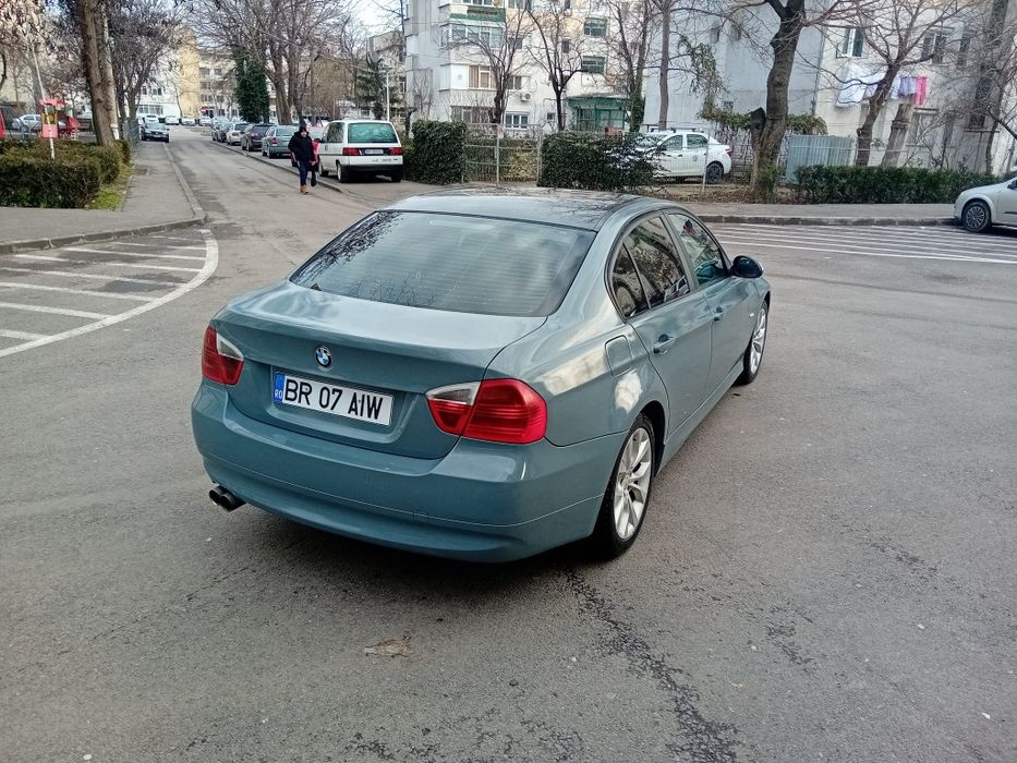 Vând urgent bmw330xd