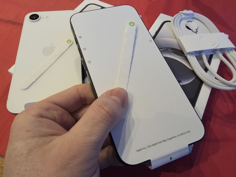 -Iphone 16E, Nou, 128Gb, 8Ram, 0 cicluri incarcare, neactivat, nefolos