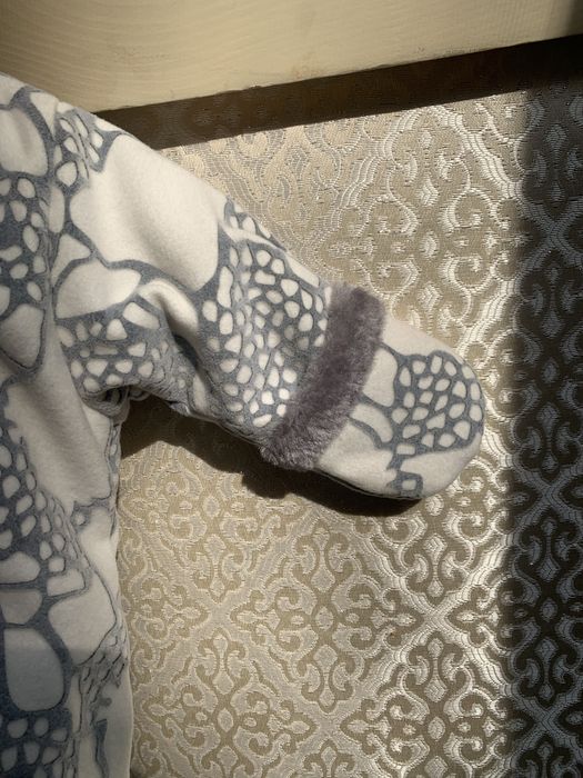 комбинезон на выписку