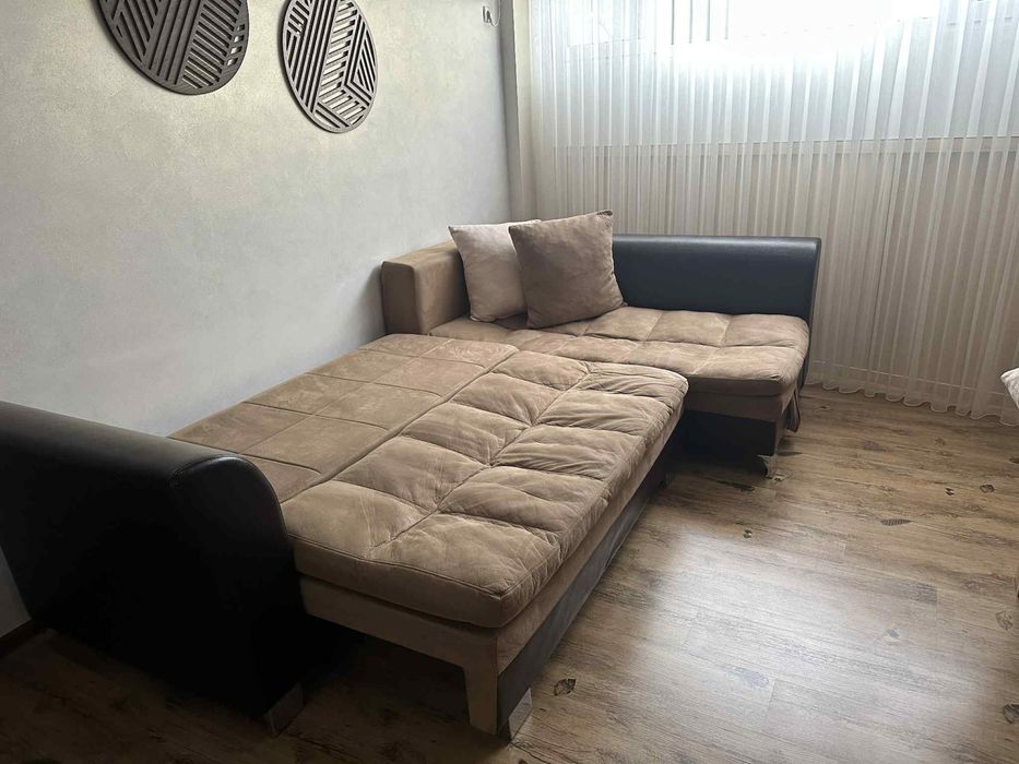 Диван разтегателен и маса