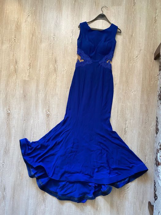 Дълга официална рокля