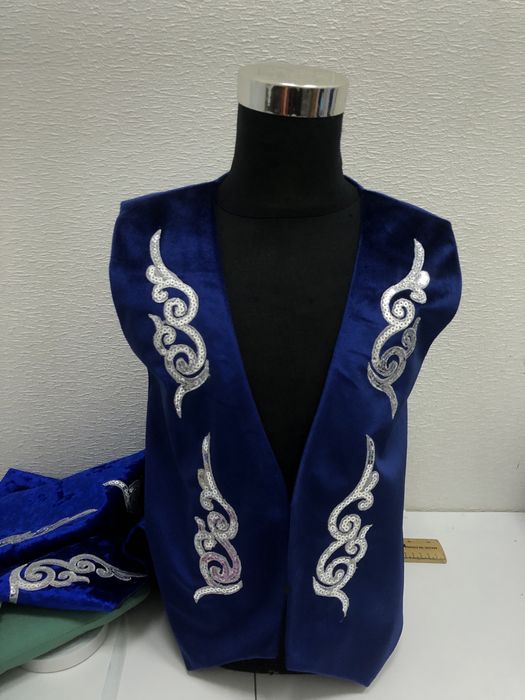 Национальные жилетки