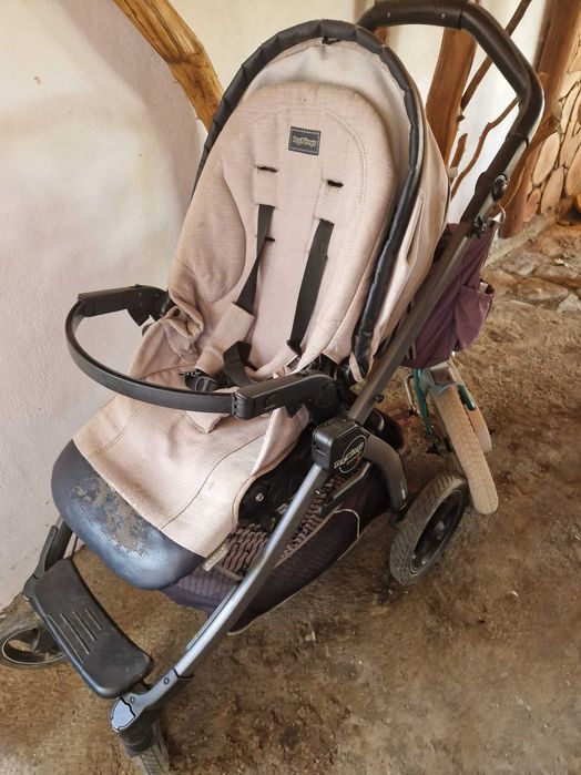 Продавам бебешка количка Peg Perego