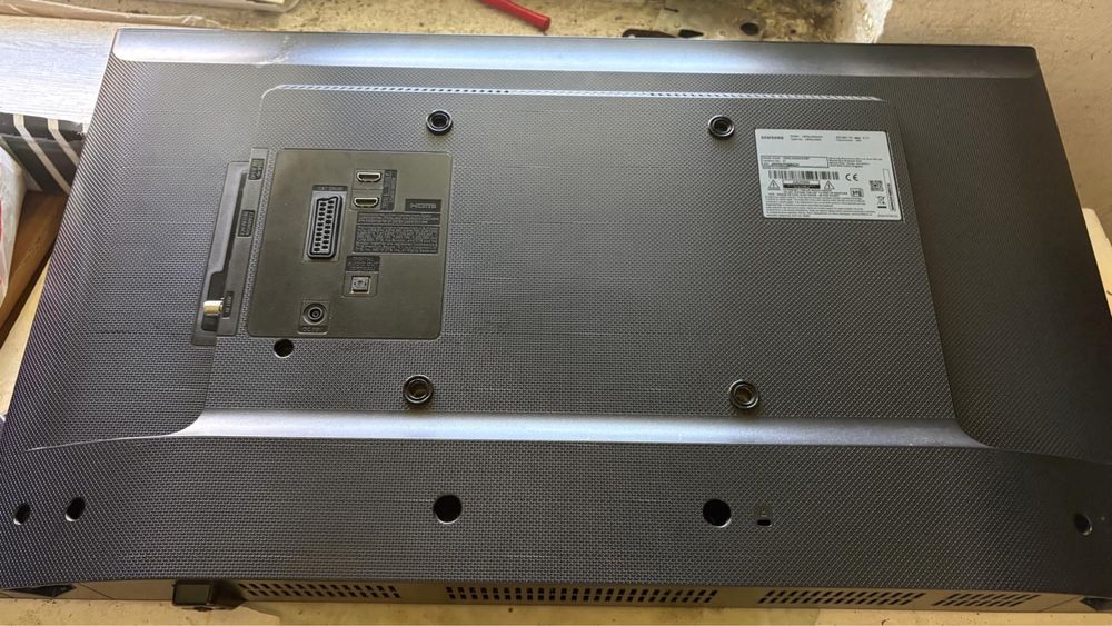 Televizor Samsung UE32J4000AW pt piese