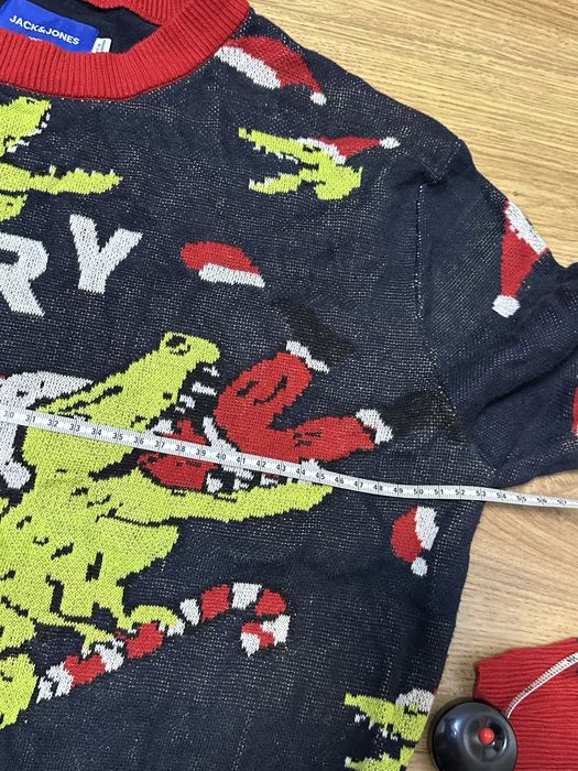 Оригинален мъжки пуловер Jack&Jones размерът е L