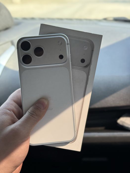 IPhone 17 ProMax Silver