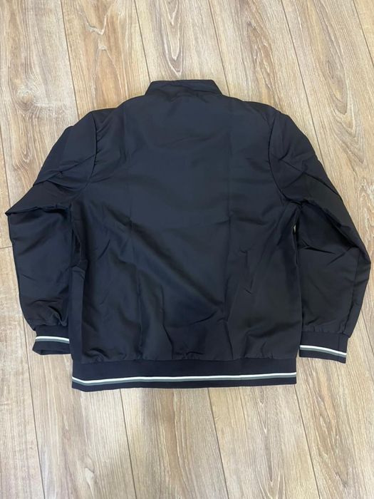 Продам качественные ветровки