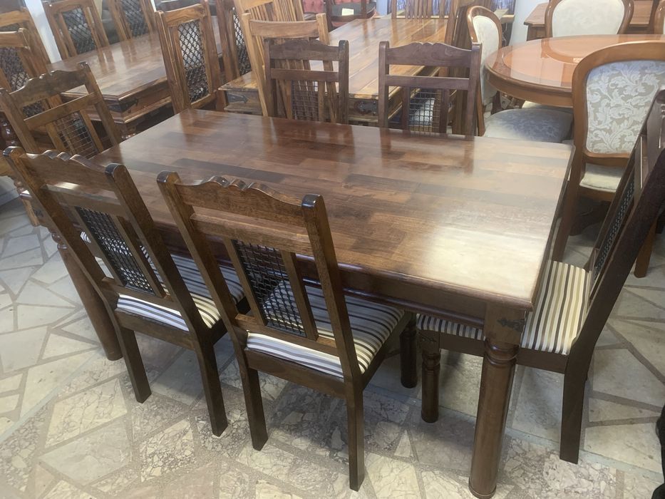 Масивна трапезна маса с 6 стола