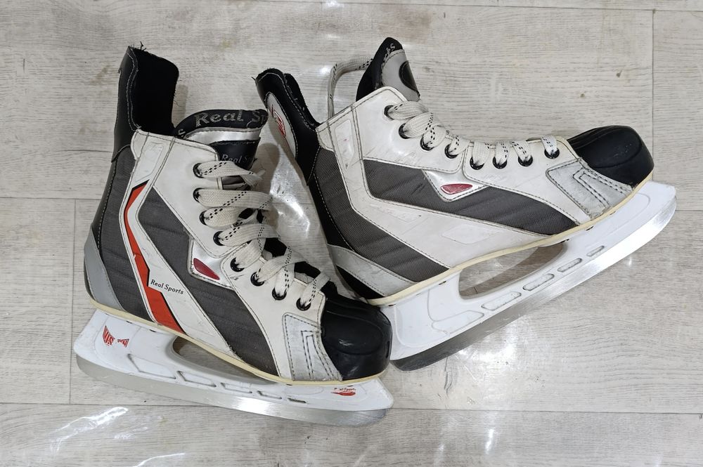 Хоккейные Коньки