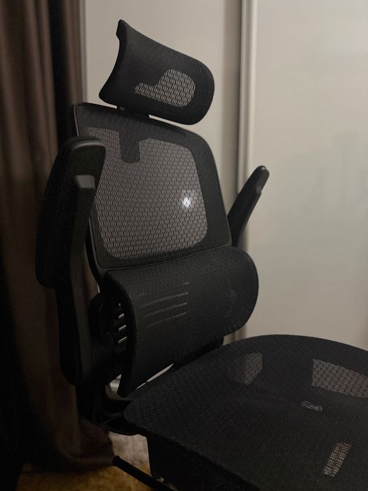 Ергономичен офис стол