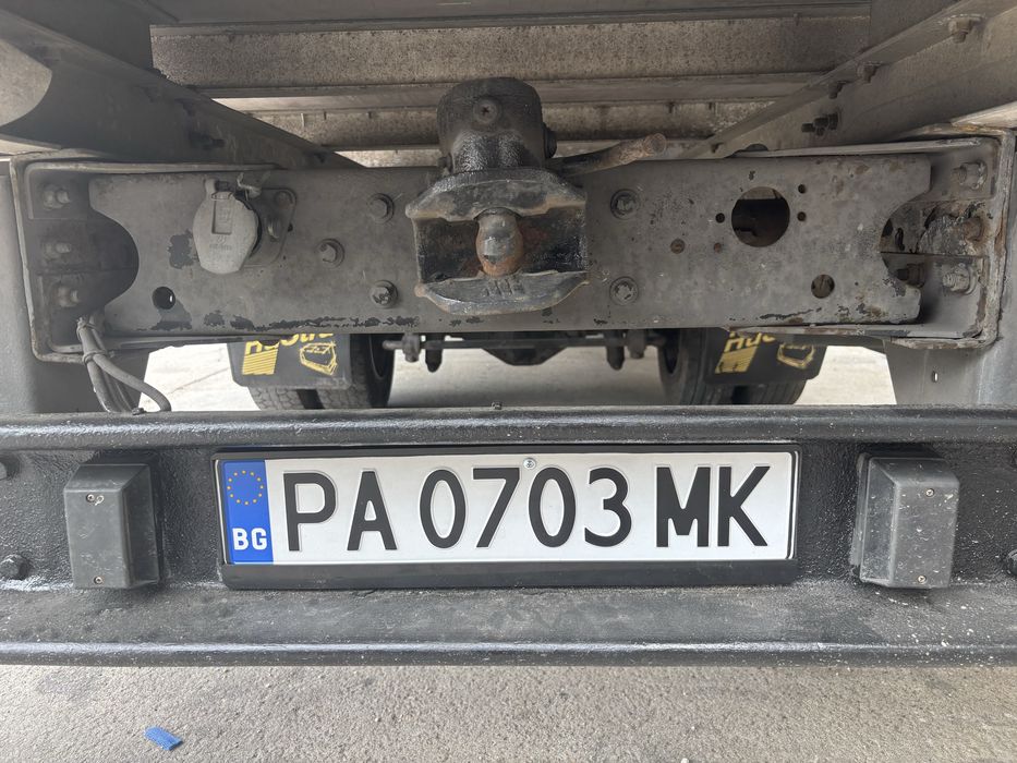 IVECO EUROCARGO 2 легла 2 места + нови предни гуми и хубави задни