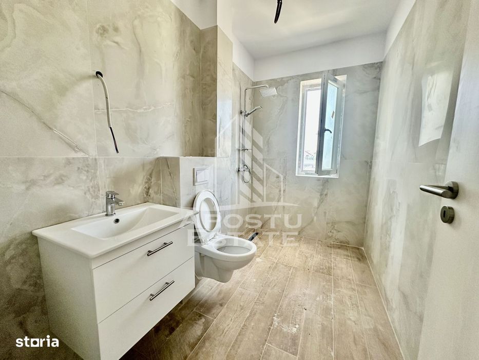 Apartament cu 2 camere, 2 balcoane, etaj 1, zona Planetelor