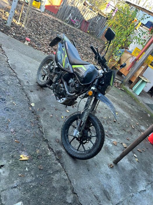Vand sau schimb cu scuter de 125cc