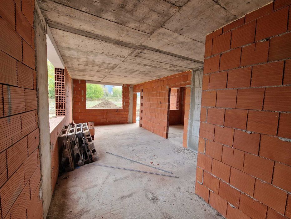 Продава се Двустаен апартамент в Благоевград, Ален мак - 66 кв.м за 850 €/кв.м - Снимка #1