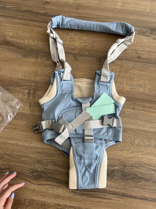 Ham ergonomic pentru bebelusi