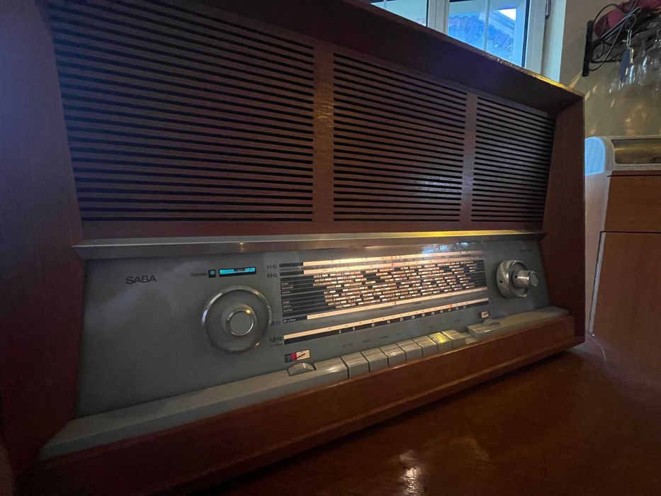 Radio pe lampi Saba Freudenstadt 15M Stereo