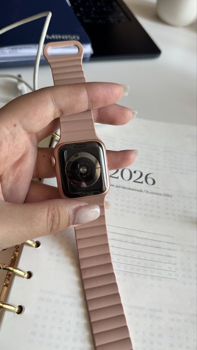 Apple watch series 4, 40 мм