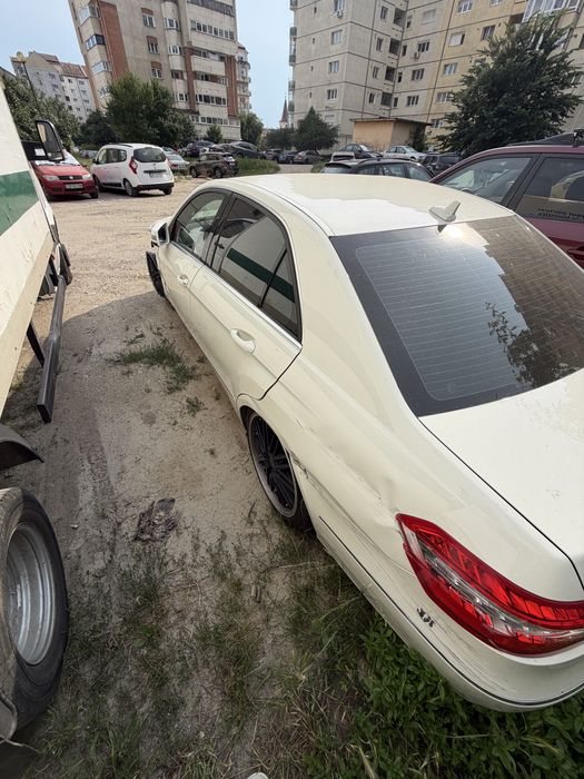 MERCEDES-BENZ E-Class 2010 — imagine 3