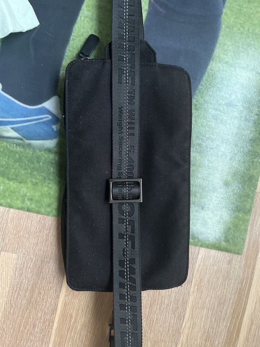 Off-White мъжка чанта