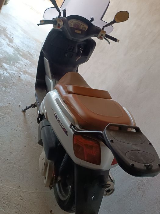 Scurter Yamaha xc vrsity 300